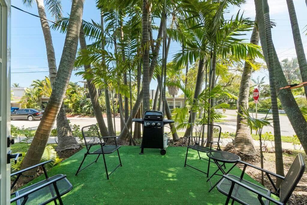 Walk To Las Olas Banyan Room Palm Paradise Inn フォート・ローダーデール エクステリア 写真