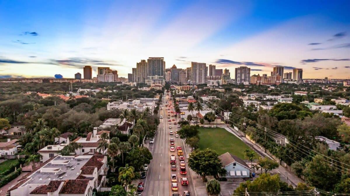 Walk To Las Olas Banyan Room Palm Paradise Inn フォート・ローダーデール エクステリア 写真