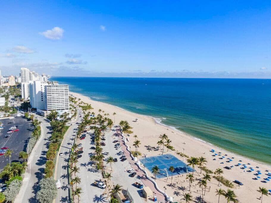 Walk To Las Olas Banyan Room Palm Paradise Inn フォート・ローダーデール エクステリア 写真