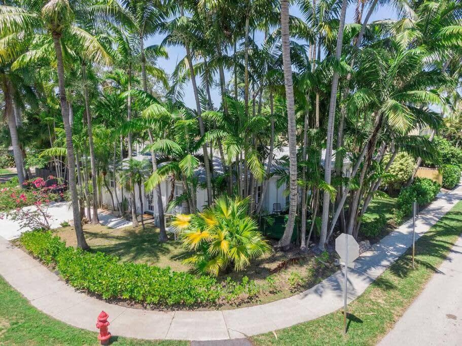 Walk To Las Olas Banyan Room Palm Paradise Inn フォート・ローダーデール エクステリア 写真